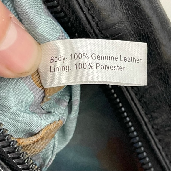 Hobo Alexis Black Leather Shoulder Bag - Picture 11 of 15